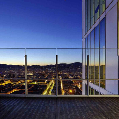 Particolare di una terrazza presso la sede di Intesa Sanpaolo