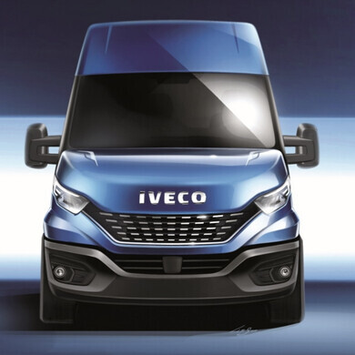 Dettaglio frontale di un camion Iveco blu.