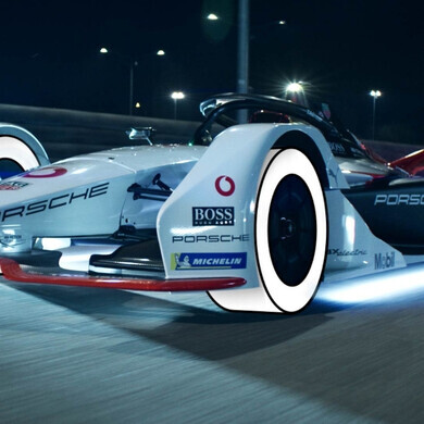 Frame di pubblicità di brand di formula E Michelin