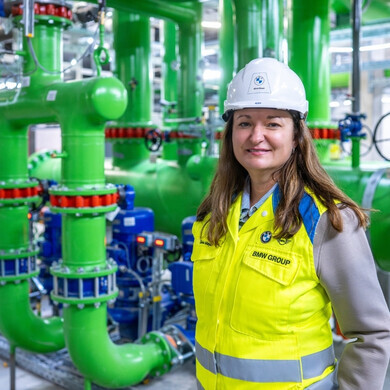 Lavoratrice BMW Group