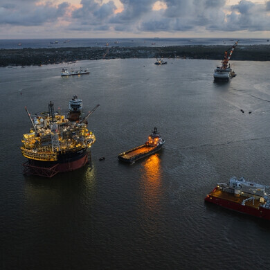 Vista aerea di petroliere eni