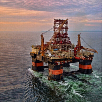 Saipem Scarabeo Piattaforma di perforazione offshore Saipem Scarabeo, operante nel settore petrolifero e gas naturale.