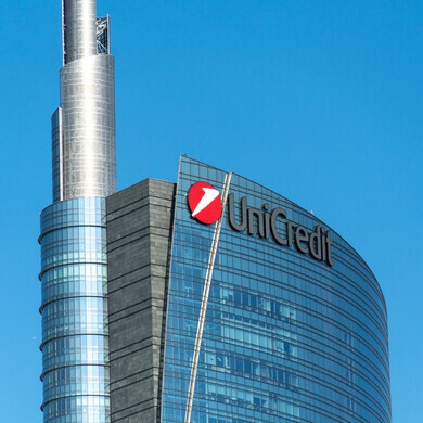 Grattacielo UniCredit Tower a Milano Vista frontale grattacielo UniCredit a Milano