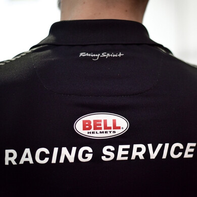 Servizio tecnico Bell Helmets: assistenza specializzata e competenza al servizio della sicurezza in gara.