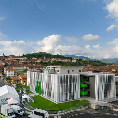Sede eVISO a Saluzzo Edificio esterno della sede eVISO situata a Saluzzo.