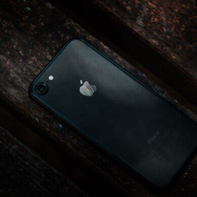 Smartphone iPhone di colore nero