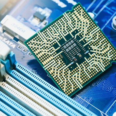 Primo piano di CPU e scheda madre 2 Primo piano scheda madre di computer