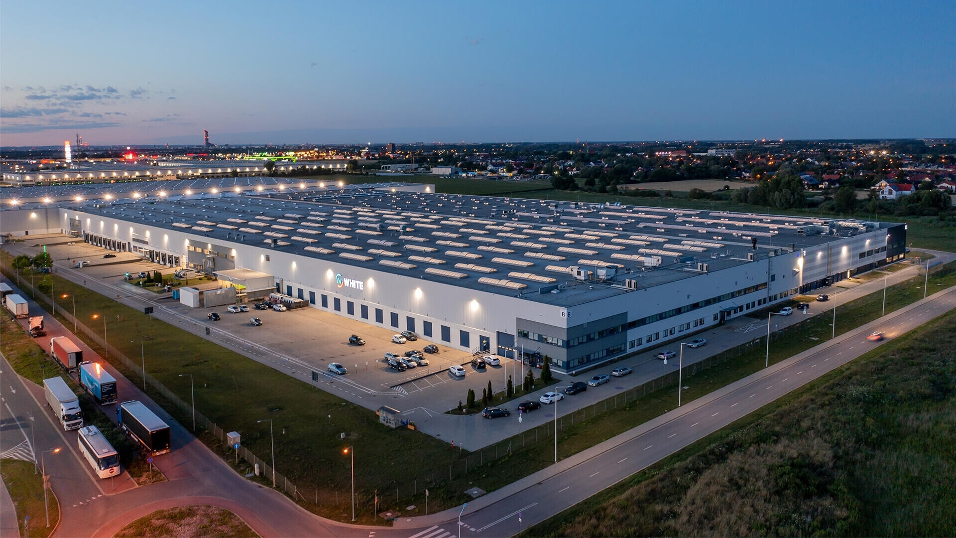 Veduta aerea stabilimento Interpump Ripresa panoramica dall’alto dello stabilimento Interpump, che mostra l’ampiezza degli spazi produttivi e logistici.